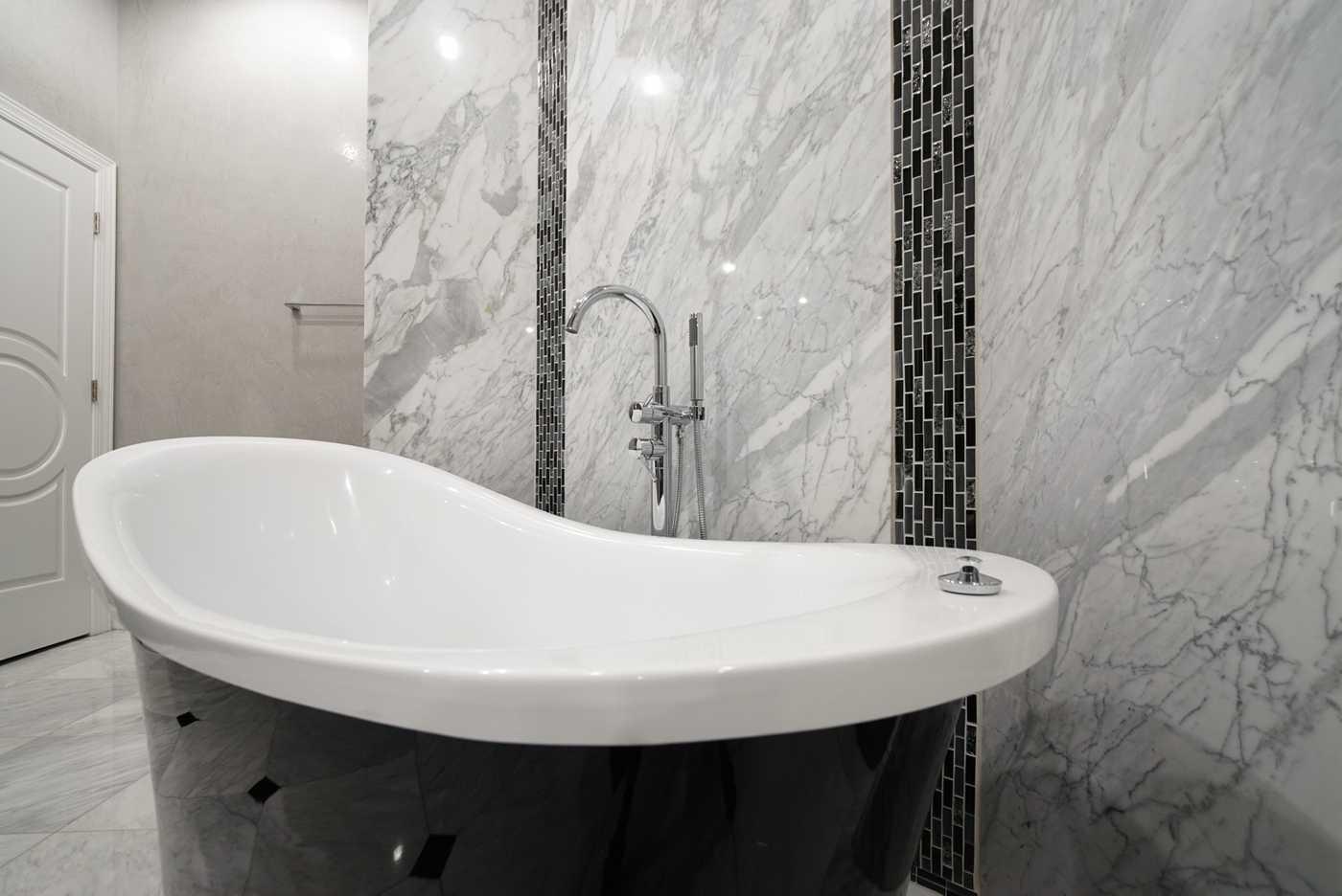 Super White marble bath tub surround